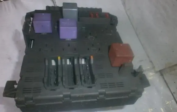 Renault Laguna I Fuse box set 7700427844a