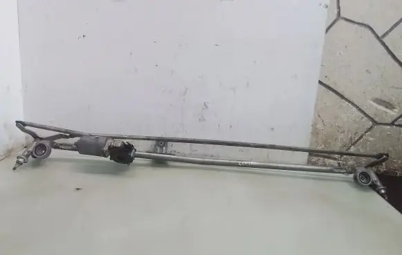 Opel Zafira B Front wiper linkage and motor 404976