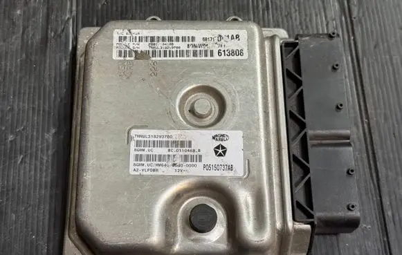Fiat 500 Engine control unit/module BC0110468B P05150737AB MMDL3182V0780
