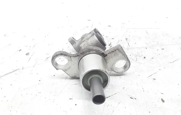 Audi A6 S6 C5 4B Master brake cylinder