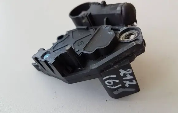 Mercedes-Benz E W212 Generator/alternator part 2612637 131019021645