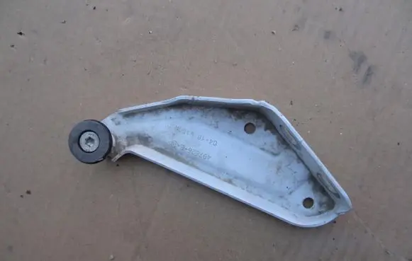 Renault Kangoo II Sliding door upper roller guide/hinge 497626