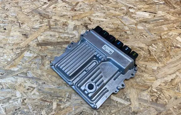 Land Rover Discovery Sport Engine control unit/module M8A212B684VAC
