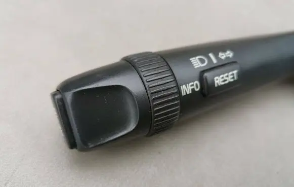Volvo V70 Indicator stalk 30658618