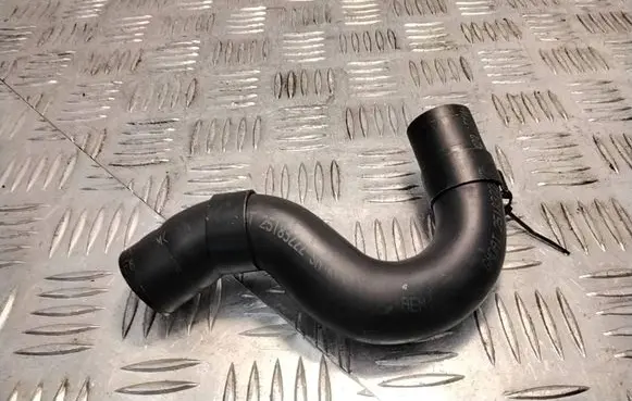 Chevrolet Captiva Breather hose/pipe 25183222