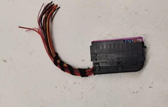 Porsche Macan (95B) Fuse module 8K0937501