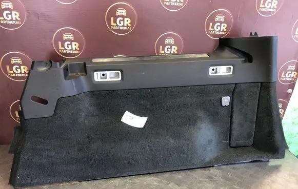 Trunk/boot lower side trim panel