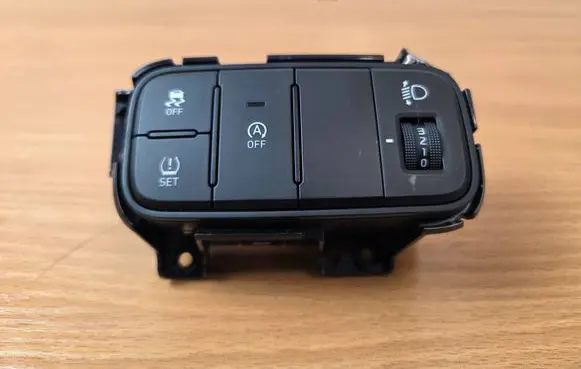 Hyundai i20 (BC3 BI3) Other switches/knobs/shifts 93700Q0710