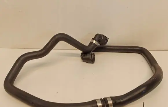 Mercedes-Benz C W205 Engine coolant pipe/hose A2055018984