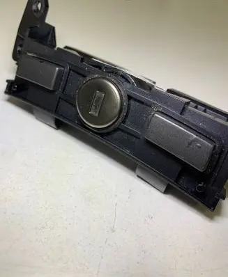 BMW 7 E65 E66 Armrest lock 7146658 51167146658 81429