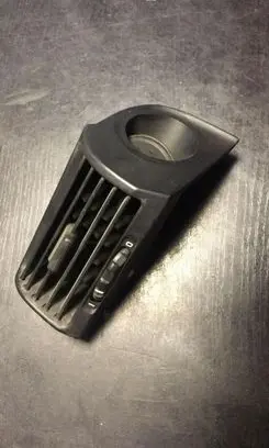 BMW 5 E34 Dashboard side air vent grill/cover trim 1384087