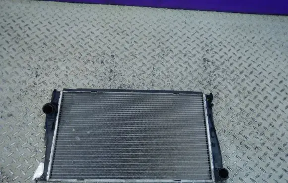BMW 1 E81 E87 Coolant radiator 7788901