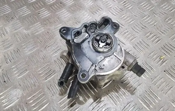 Volkswagen PASSAT B6 Fuel injection high pressure pump 03G145209
