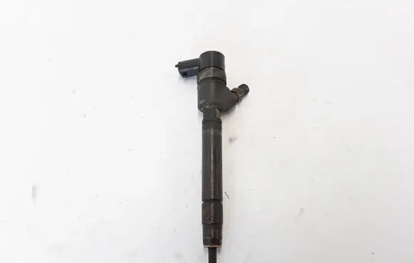 Volvo XC60 Fuel injector 30777526