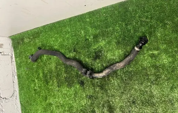 BMW X5 G05 Engine coolant pipe/hose 8654331