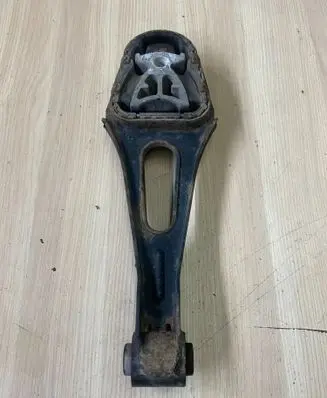 Ford Transit Custom Engine mount bracket