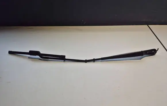 Peugeot 3008 III Front wiper blade arm 9810664980