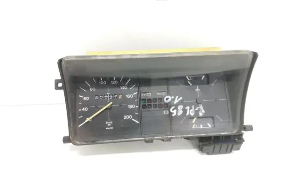 Volkswagen Polo I 86 Speedometer (instrument cluster) 867919033AT 6160391003