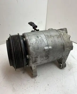 BMW 2 F46 Air conditioning (A/C) compressor (pump)