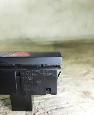 Audi A6 S6 C6 4F Hazard light switch 4F0941509