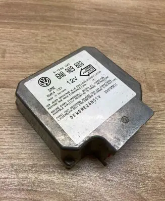 Volkswagen Golf III Airbag control unit/module 6N0909603 5WK4137