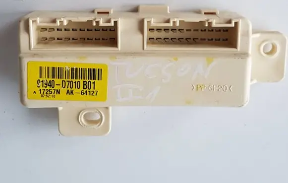 Hyundai Tucson TL Fuse module 91940D7010 17257N AK64127