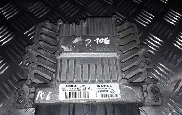 Renault Megane II Engine control unit/module S122326114A 8200843713 8200807626
