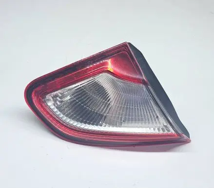 Nissan Qashqai Tailgate rear/tail lights 89503189 B26555BR01A