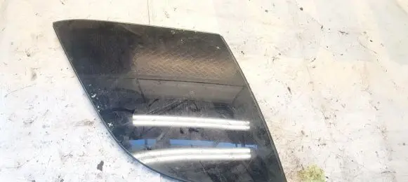 Mercedes-Benz ML W163 Rear side window