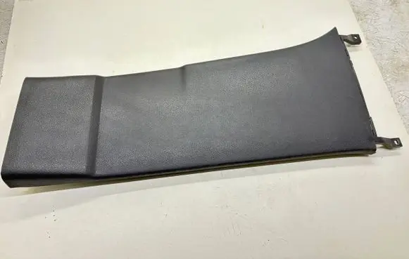 (B) pillar trim (bottom)