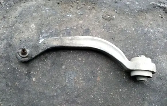 Front lower control arm/wishbone
