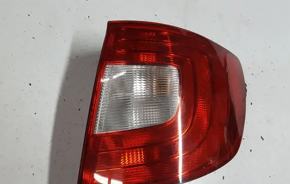 Skoda Superb B6 (3T) Rear/tail lights 