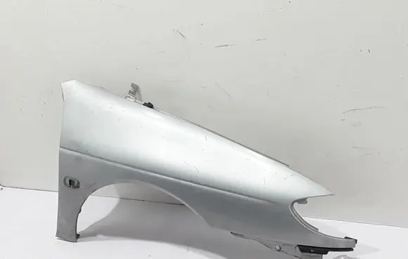 Renault Megane I Fender 7751675003