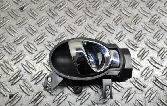 Nissan Juke I F15 Front door interior handle 
