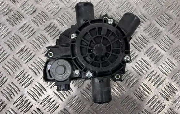 Toyota Mirai II Electric auxiliary coolant/water pump 