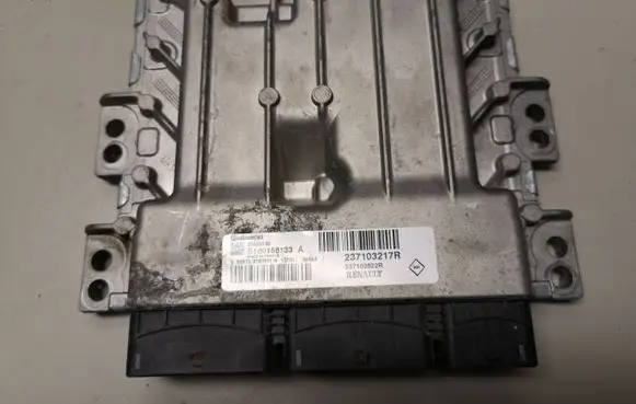 Dacia Lodgy Engine control unit/module 237103217R 237102622R S180158133A