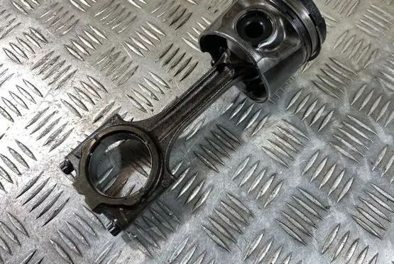 Volvo XC90 Piston with connecting rod