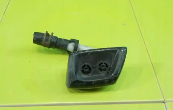 Land Rover Range Rover Sport L320 Headlight washer pump PRZOD