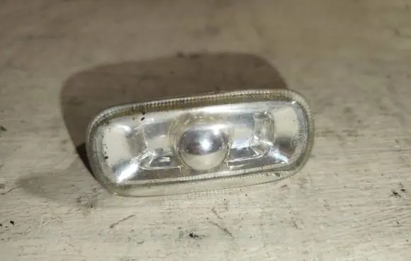Audi A4 S4 B6 8E 8H Front fender indicator light 8e0949127