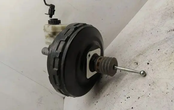 Audi Q7 4M Brake booster 7L8612101J