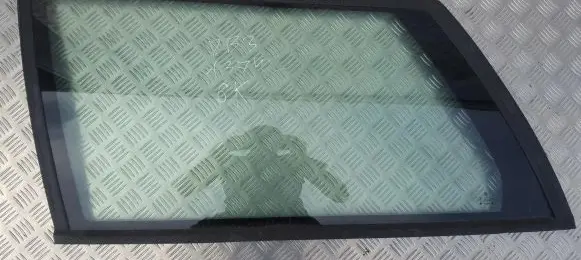 Volkswagen PASSAT B3 Rear side window