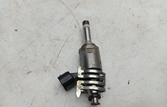 Lexus RX 450H Fuel injector 2325031120