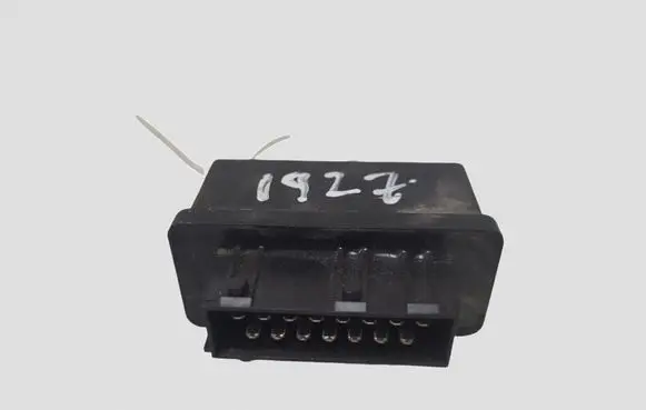 Peugeot 307 CC Fuel pump relay 240107
