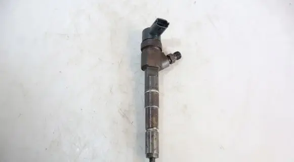 Opel Zafira A Fuel injector 0445110159