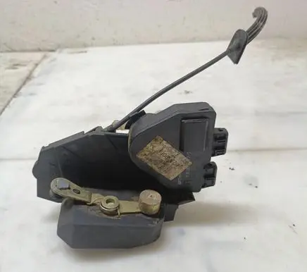 Volvo S70 V70 V70 XC Rear door lock 6035