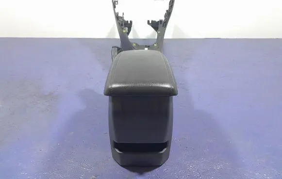 Ford Focus ST Armrest 