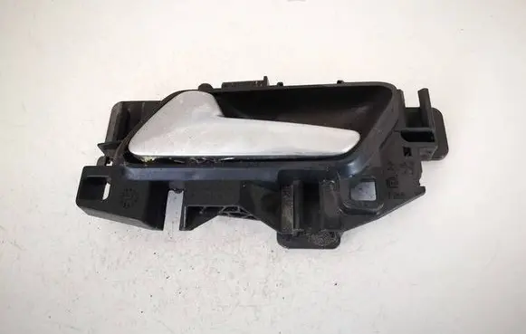 Opel Crossland X Front door interior handle 311339