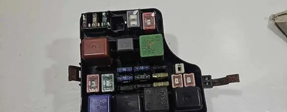 Toyota Avensis T250 Fuse box set 8267005020 092738022497