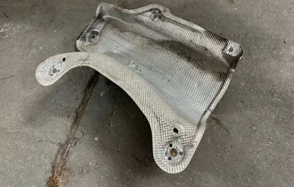 Volkswagen Polo VI Exhaust heat shield