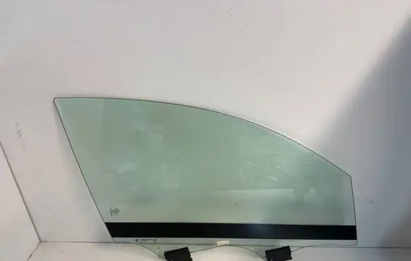 Mercedes-Benz EQC Front door window glass four-door A2937250400 CMMGA025